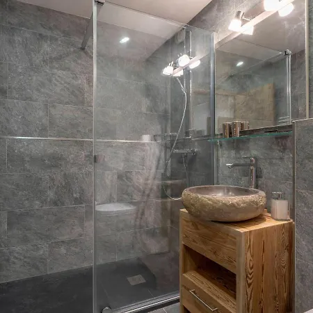 Duplex 2 Ch., Terrasse, Proche Pistes A Apartment *